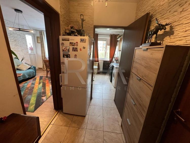 Apartament cu 2 camere semidecomandat, mobilat în Drumul Taberei