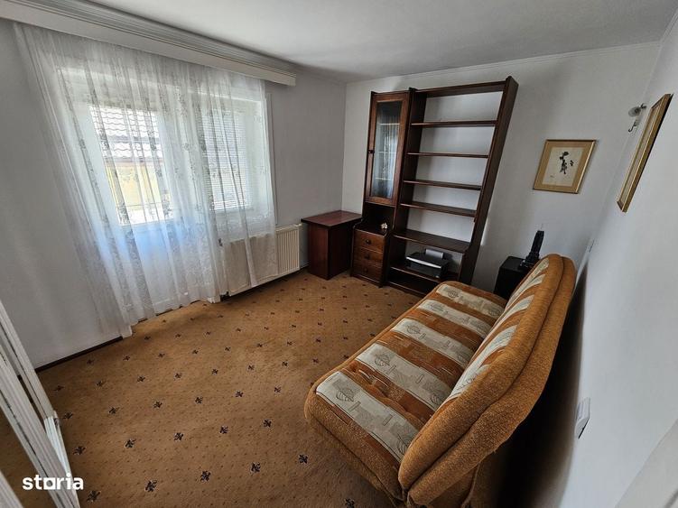 Casă cu 4 camere în Ciolpani