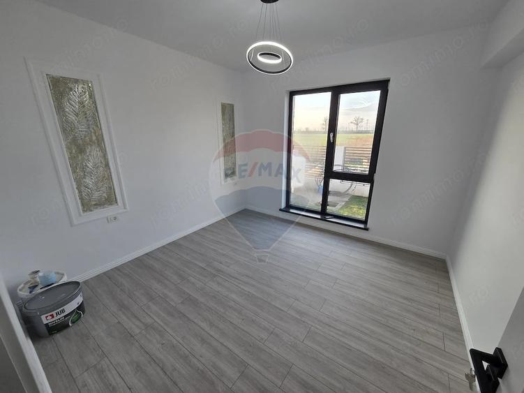 Casă cu Teren 310 Mp în Vânători