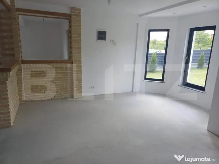 Casă cu 4 camere cu Teren 1000 Mp în Central