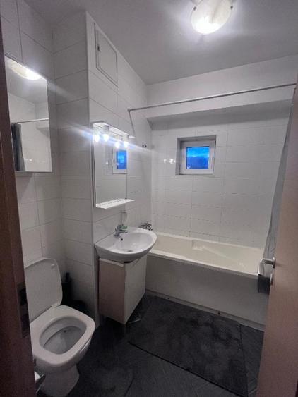 Apartament cu 2 camere semidecomandat în Cișmigiu