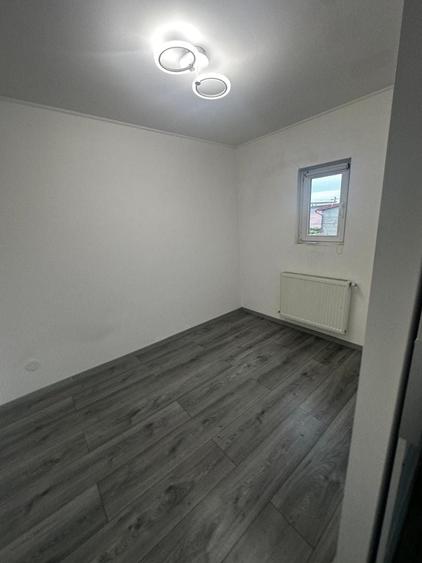 Casă individuală cu 8 camere cu Canalizare în Sălaj