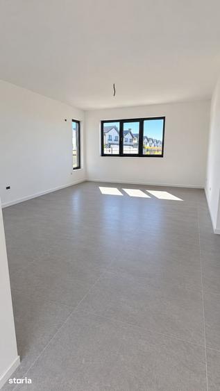 Casă cu 4 camere cu Teren 300 Mp în Central