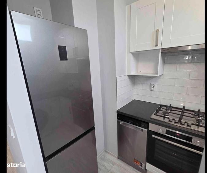 Garsoniera la cheie, etaj intermediar, zona strazii BUCEGI - 6