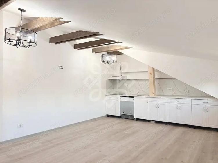 Apartament cu 3 camere decomandat în Centura