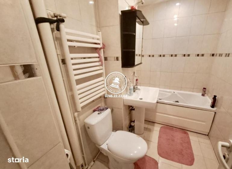Apartament cu 3 camere decomandat în Gară