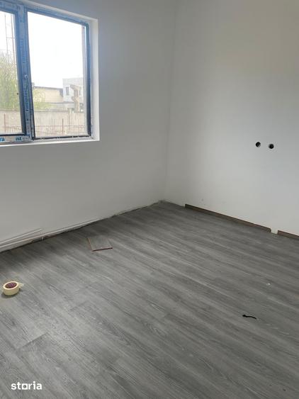 Casă cu 4 camere cu Teren 200 Mp în Central