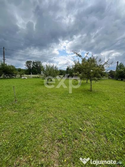 Casă cu 4 camere cu Teren 3400 Mp în Pucioasa-Sat