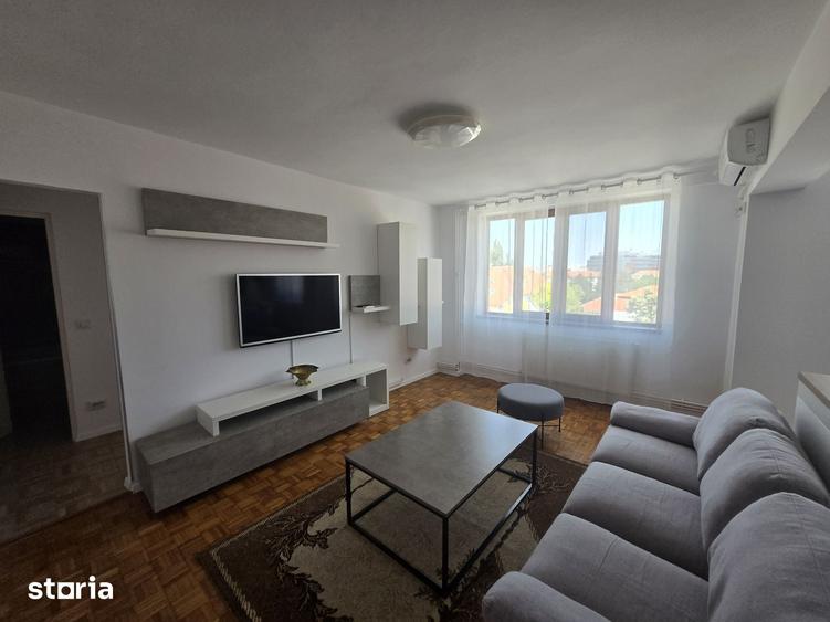 Apartament cu 3 camere semidecomandat în Ultracentral