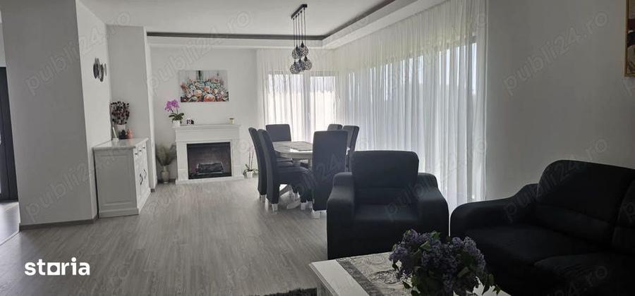 Casă cu 4 camere cu Teren 800 Mp în Dezmir