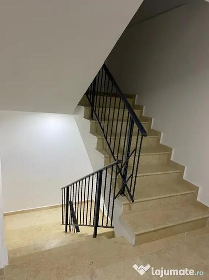Apartament cu 2 camere decomandat în Jiului