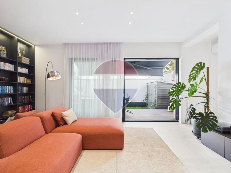 Duplex cu 4 camere cu Teren 202 Mp în Central