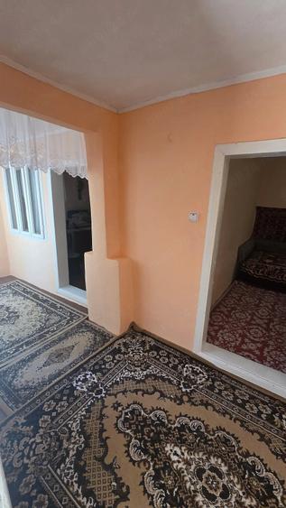 Casă cu 5 camere cu Teren 747 Mp în Gropeni