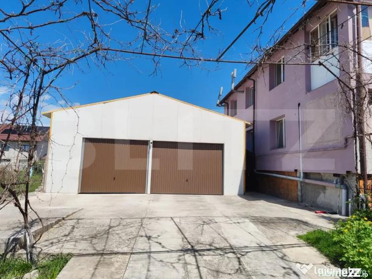 Casă cu 7 camere cu Teren 2714 Mp în Central