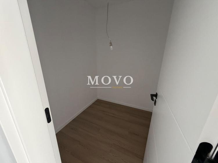 Apartament cu 4 camere decomandat în Giroc