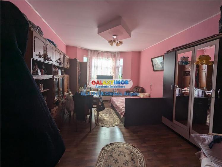 Apartament cu 6 camere decomandat în Unirii