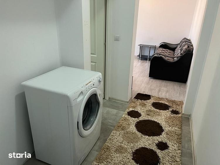 Apartament cu 3 camere semidecomandat în Micro 5