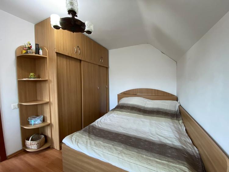 Casă cu 4 camere în Central