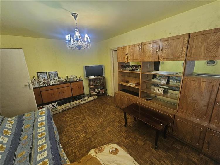 Apartament cu 2 camere semidecomandat în Micro I