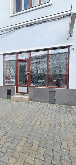 Spațiu comercial, de 64 mp, în Central
