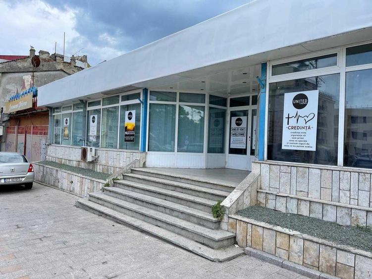 Spațiu comercial, de 220 mp, în Peninsula