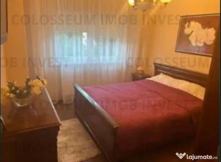 Apartament cu 3 camere decomandat în Răcădău