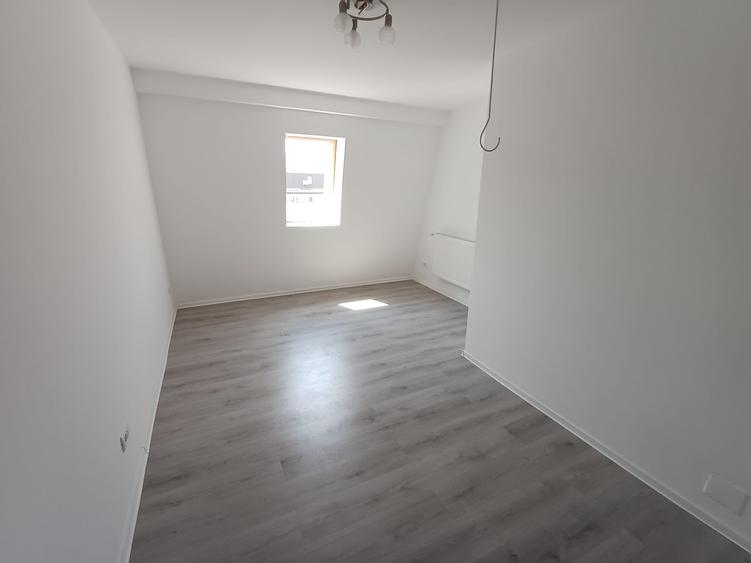 Apartament cu 2 camere semidecomandat în Titan