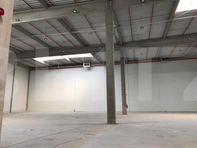 Spațiu industrial, de 1,500 mp, în Apahida