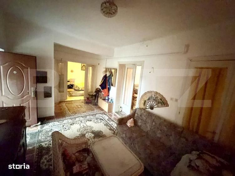 Casă cu 4 camere în Uioara de Jos