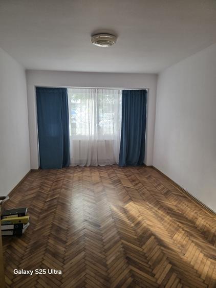 De vanzare/inchiriat apartament 2 camere foarte luminos. Gara pozitie foarte buna - 5