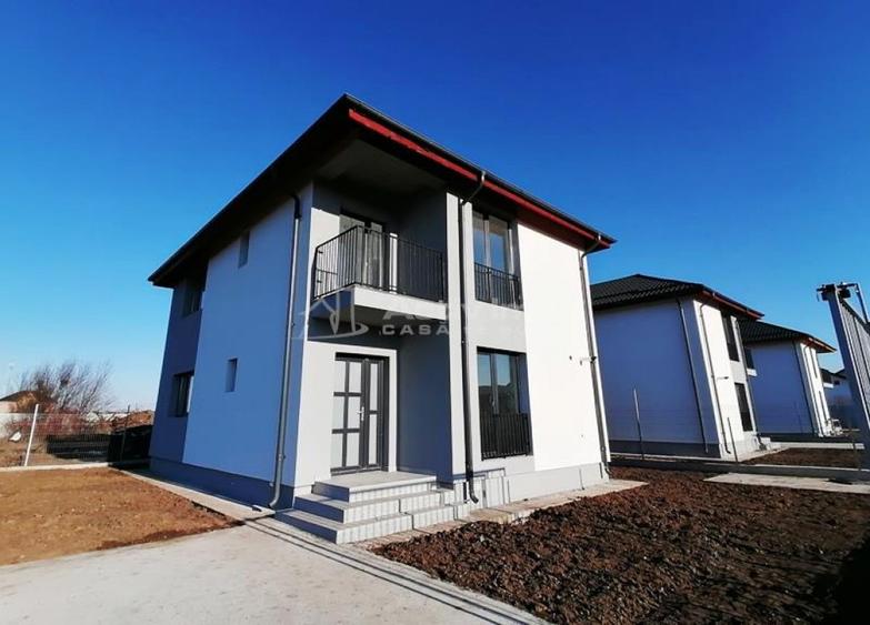 Casă cu 4 camere cu Teren 380 Mp în Domnești