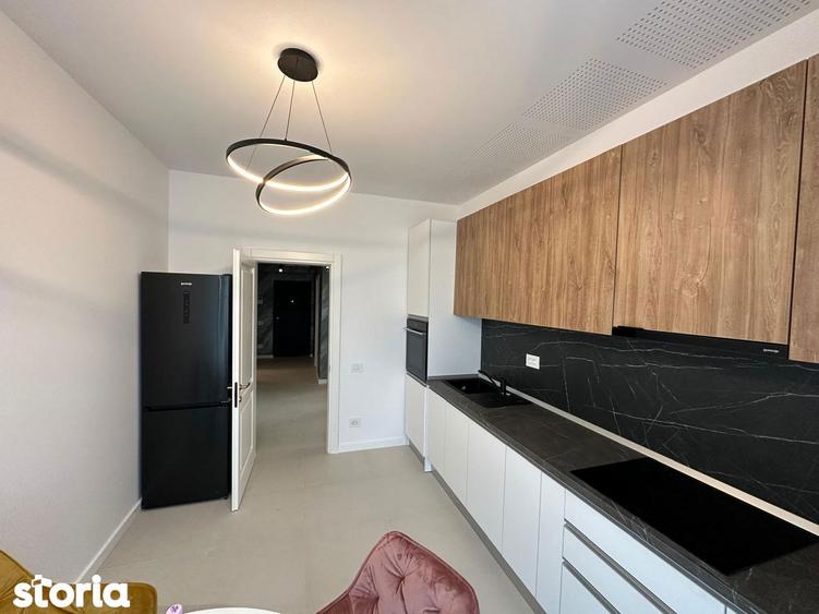 Apartament cu 3 camere, mobilat în Băneasa