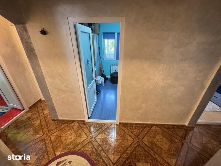 Apartament cu 4 camere în CET
