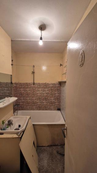 Apartament cu 2 camere nedecomandat în Central
