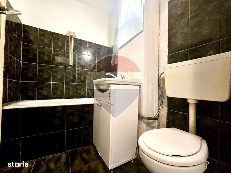 Apartament cu 3 camere decomandat în Cetate