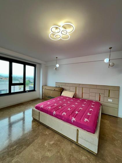 Penthouse cu 3 camere, mobilat în Tomis Plus