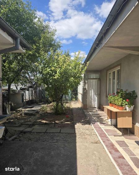 Casă cu 4 camere cu Teren 1000 Mp în Smârdan