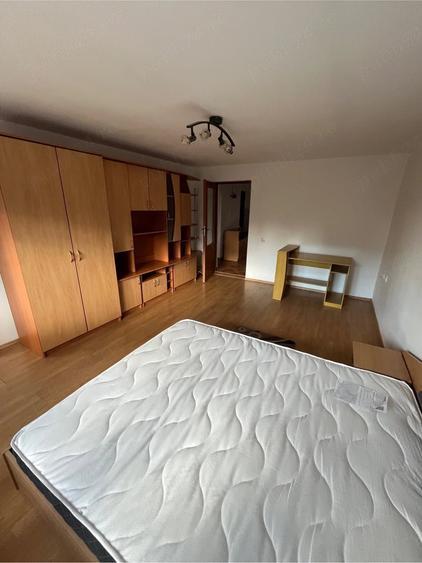 Apartament cu 2 camere decomandat în Zorilor