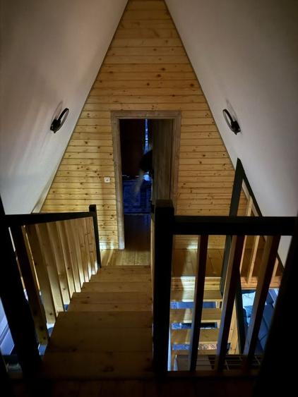 Casă cu 4 camere cu Teren 80 Mp în Drumul Carului