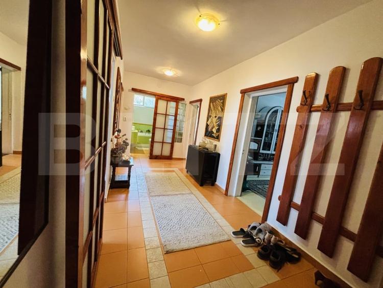 Apartament cu 3 camere decomandat, mobilat în Centrul Istoric