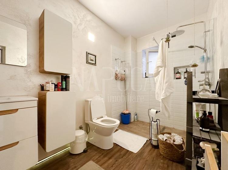Casă individuală cu 10 camere cu Canalizare în Gheorgheni