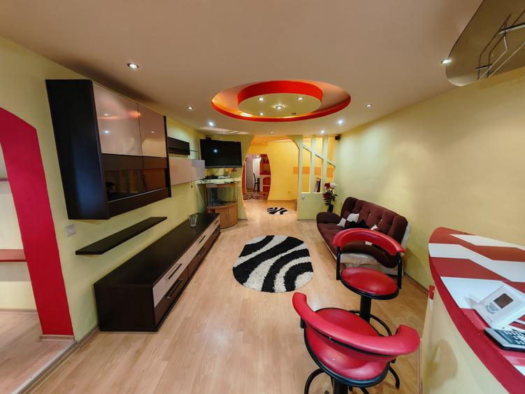 Apartament cu 3 camere decomandat, mobilat în Central
