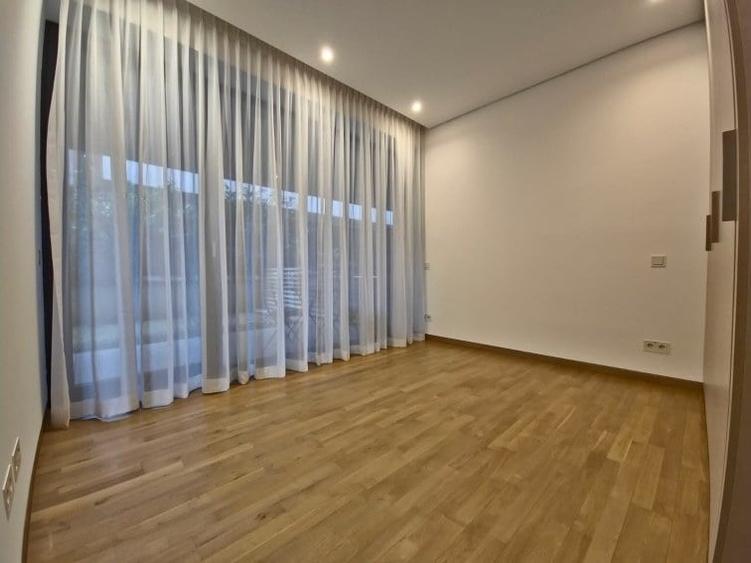 Apartament cu 4 camere în Primăverii