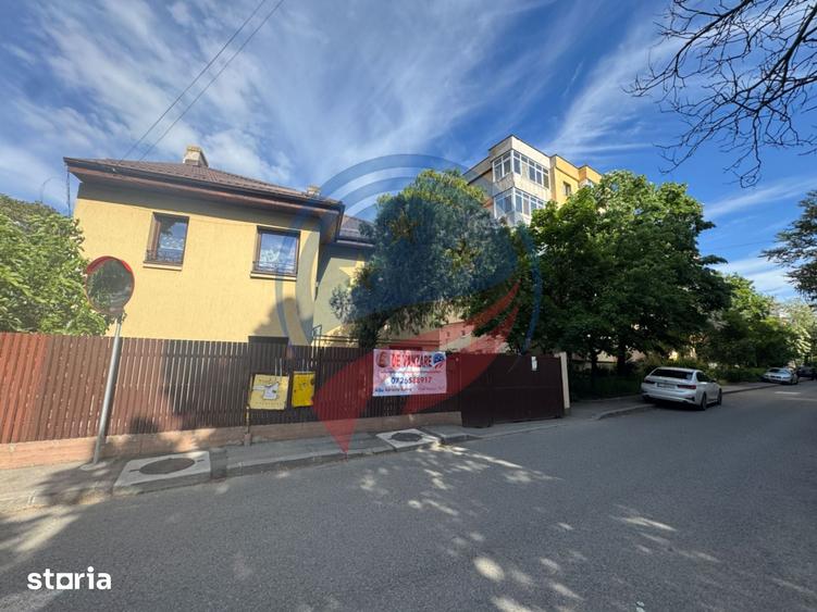 Casă cu 6 camere cu Teren 380 Mp în Brazda lui Novac