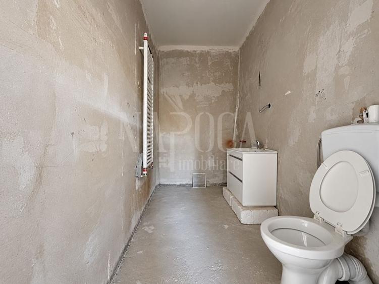 Apartament cu 3 camere semidecomandat în Florești