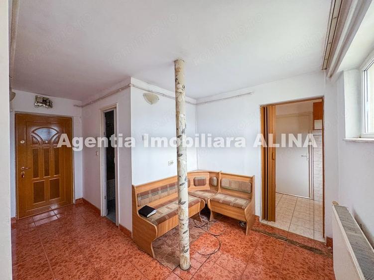 Apartament cu 2 camere decomandat în Micro 15