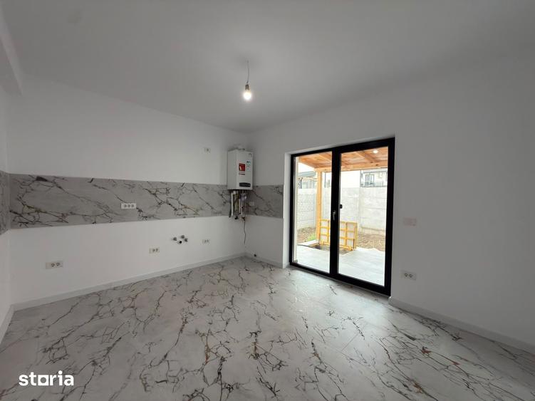 Casă cu 5 camere cu Teren 360 Mp în Berceni