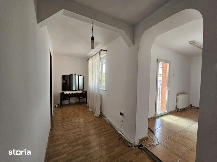 Casă cu 5 camere cu Teren 197 Mp în Bulgaria