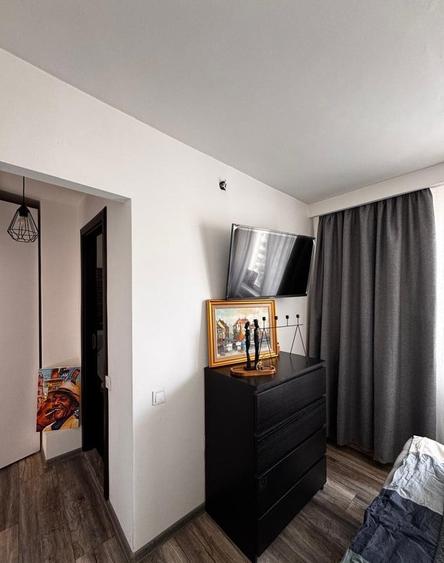 Apartament cu 3 camere semidecomandat, mobilat în Militari
