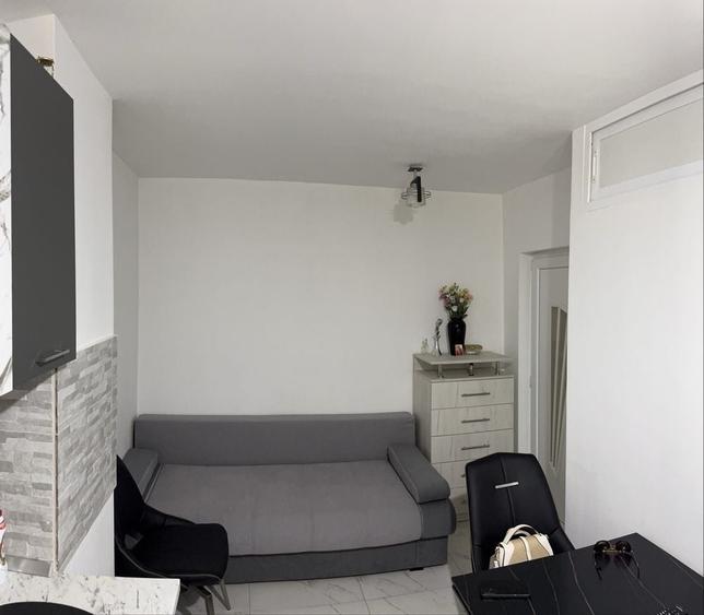 Vand garsoniera complet renovata si mobilata Cartier Prundu, Pitesti - 4